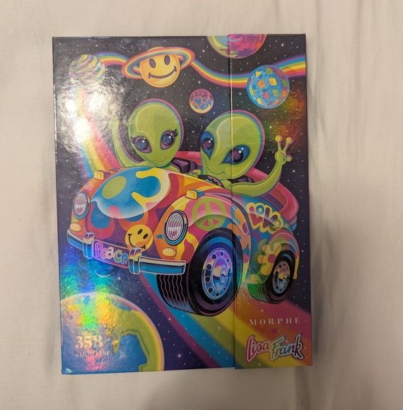 LISA FRANK x MORPHE | 35B alien eyeshadow palette - Picture 2 of 5